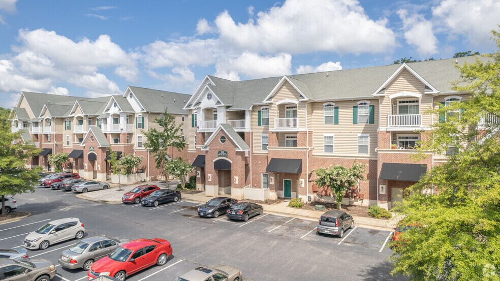 650 Stoney Creek Ln, Newport News, VA à louer - Photo principale - Image 1 de 54