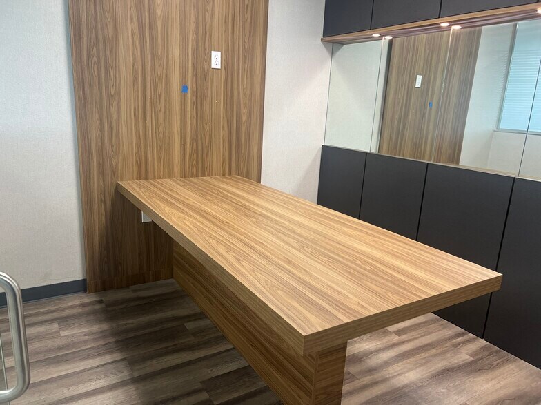 7345 W Sand Lake Rd, Orlando, FL à louer - Photo du bâtiment - Image 3 de 10