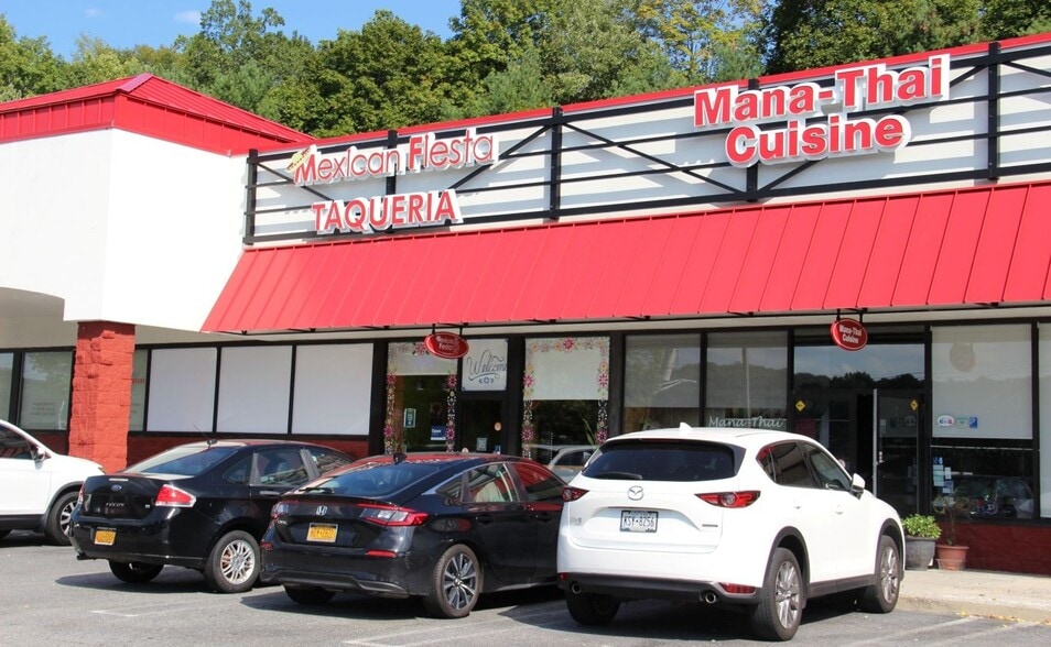 360 N Bedford Rd, Mount Kisco, NY for lease - Building Photo - Image 2 of 5