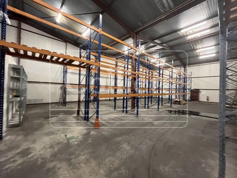 Industrial in Aubagne for lease - Interior Photo - Image 3 of 8