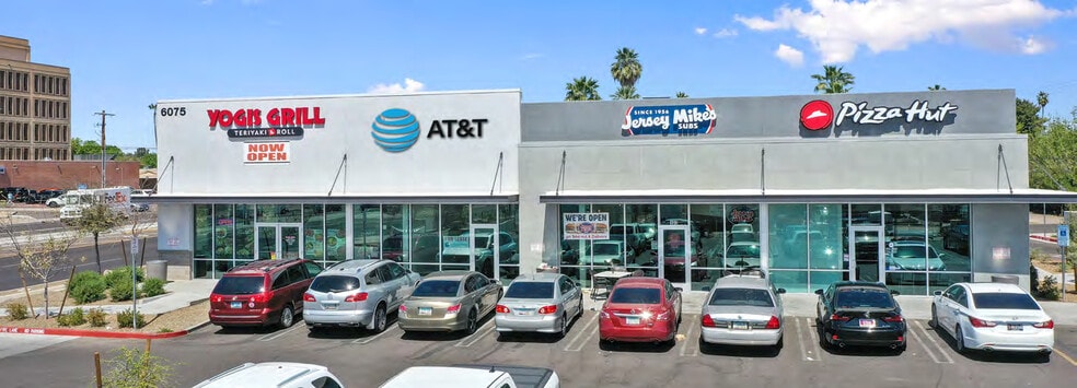 6075 N 19th Ave, Phoenix, AZ à louer - Photo du bâtiment - Image 2 de 10