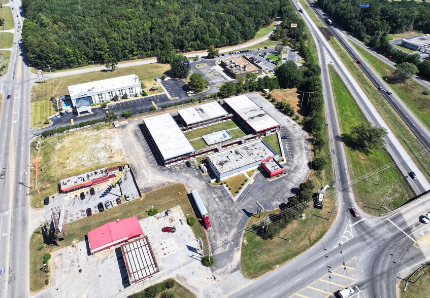 1002 Columbus Pky, Opelika, AL à vendre - Photo du bâtiment - Image 3 de 6