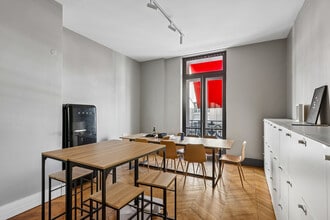 35 Rue De Rome, Paris for lease Interior Photo- Image 1 of 13