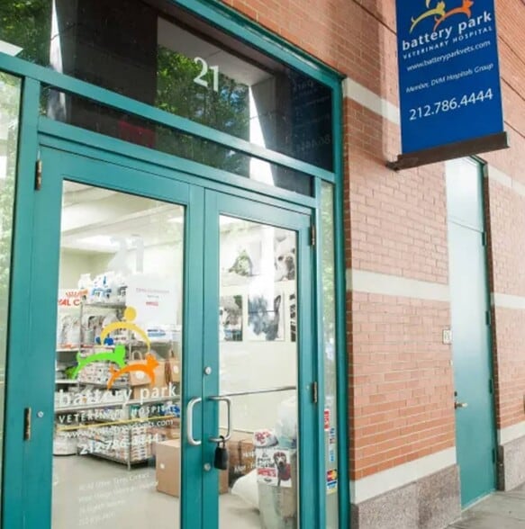 21 South End Ave, New York, NY for lease - Building Photo - Image 3 of 12