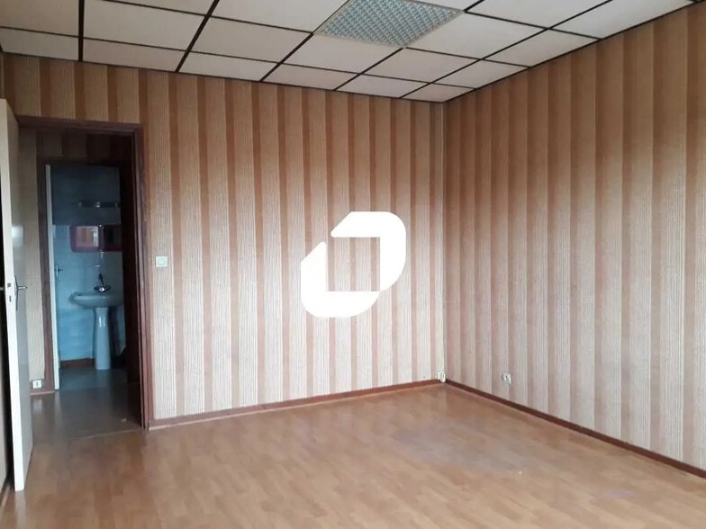 Bureau dans Lisses à louer - Photo intérieure - Image 2 de 5