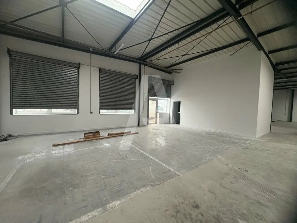 Flex in Ivry-sur-Seine for lease Interior Photo- Image 1 of 5
