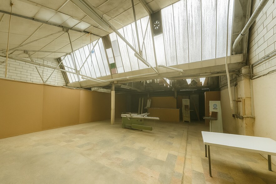 Units 8-12 Moss House, 1-7 Garman Rd, Londres à vendre - Photo intérieure - Image 2 de 5