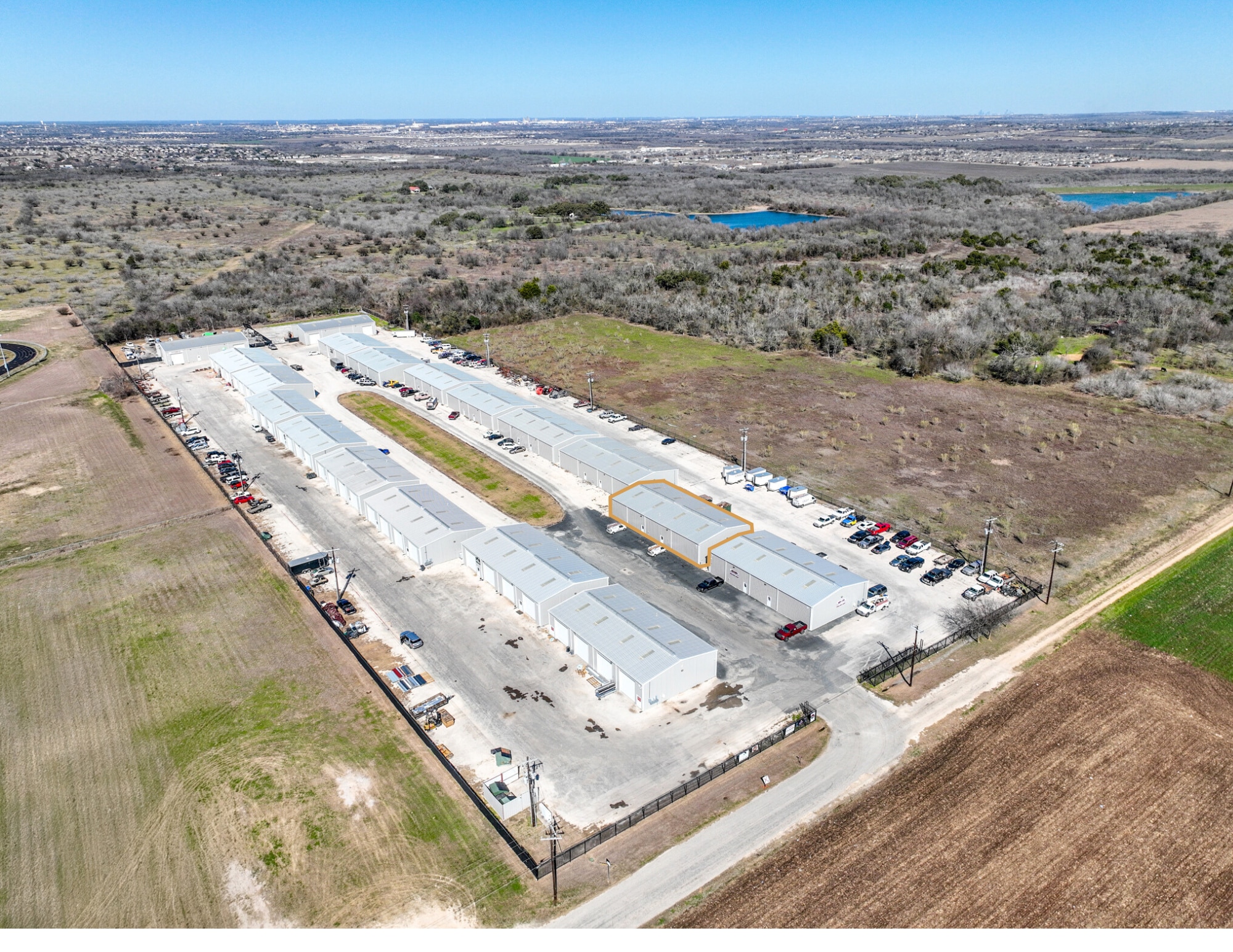 395 County Road 202, Kyle, TX for lease Interior Photo- Image 1 of 1