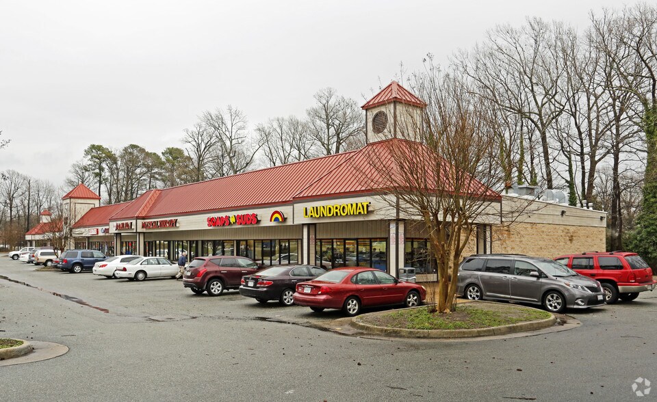 470-484 Denbigh Blvd, Newport News, VA à louer - Photo du bâtiment - Image 2 de 6