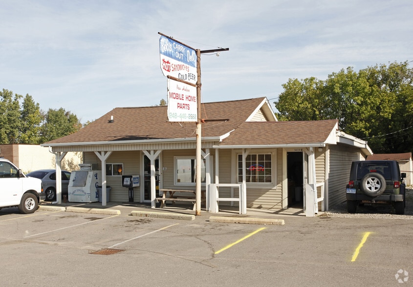 Portfolio for sale portfolio of 2 properties for sale on LoopNet.ca - Building Photo - Image 1 of 2