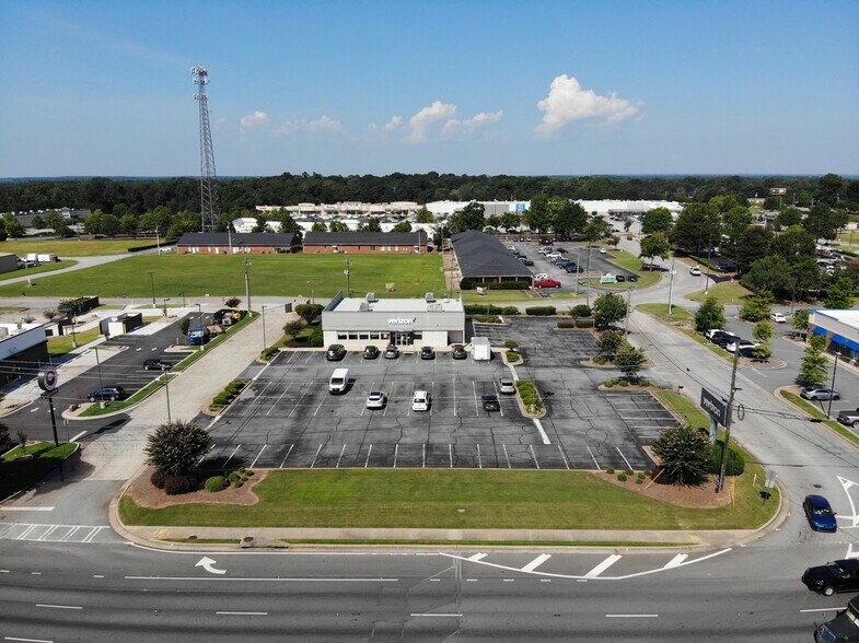 1445 Express Way, Griffin, GA à vendre - Photo du bâtiment - Image 2 de 9