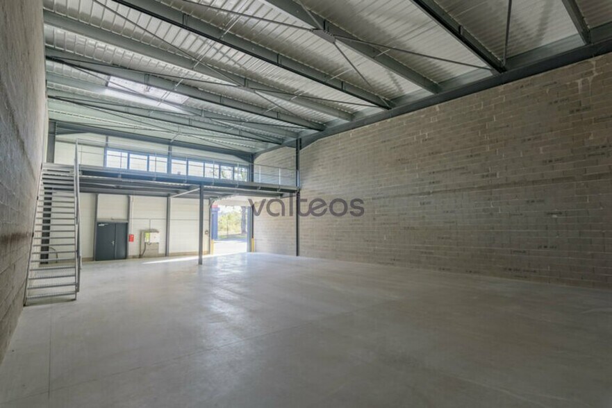 Flex in Muret for sale - Interior Photo - Image 1 of 11