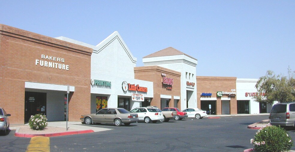 1130-1184 N Gilbert Rd, Gilbert, AZ à louer - Photo du bâtiment - Image 3 de 21