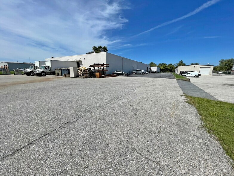 114 & 122 Lafayette Avenue Sale portefeuille de 3 propriétés à vendre sur LoopNet.ca - Photo du bâtiment - Image 2 de 21