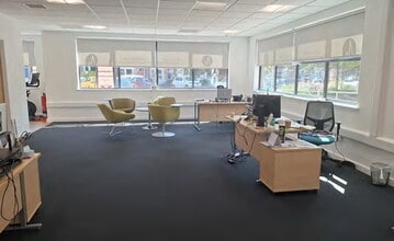 Belvedere Rd, Taunton for lease Interior Photo- Image 2 of 5