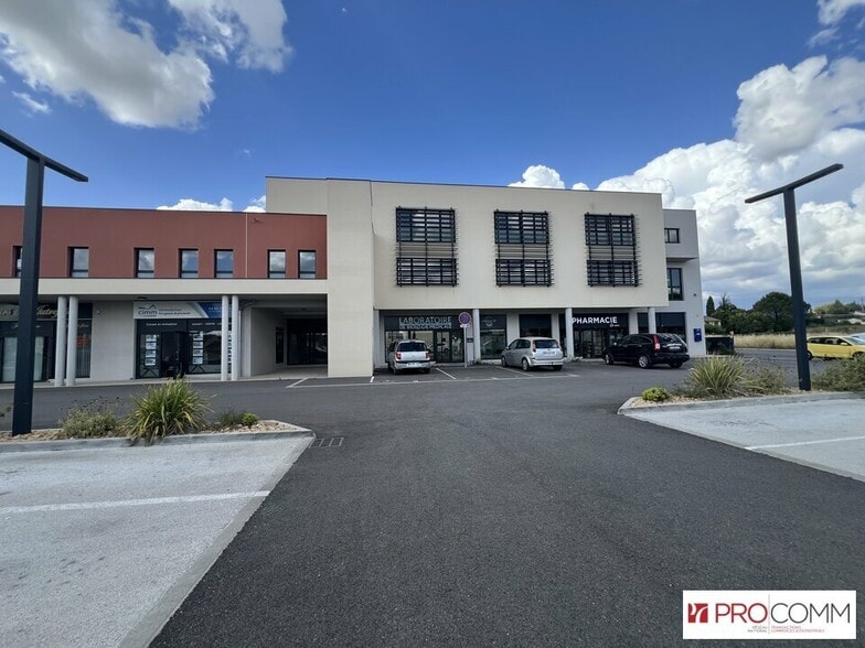 Office in Mazan for lease - Building Photo - Image 1 of 5