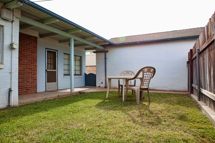 117 E Fesler St, Santa Maria, CA à vendre - Photo du bâtiment - Image 3 de 12