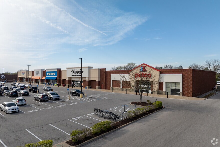2393-2435 N Highway 67, Florissant, MO à louer - Photo du bâtiment - Image 2 de 7