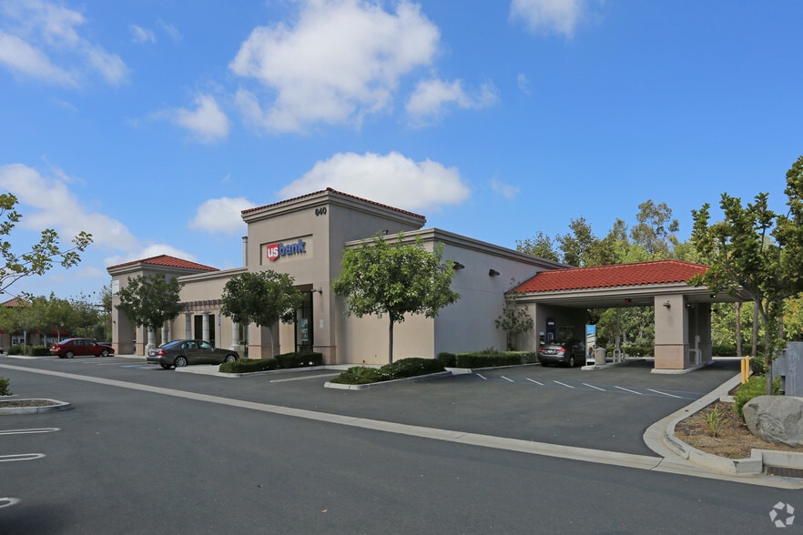 640 Hacienda Dr, Vista, CA for lease - Building Photo - Image 1 of 7