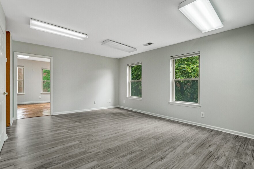 4314-4330 Evergreen Ln, Annandale, VA à vendre - Photo du bâtiment - Image 3 de 17