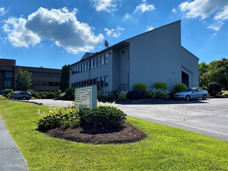 245 W Elmwood Dr, Centerville, OH à louer - Photo du bâtiment - Image 2 de 8