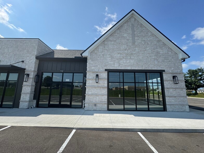 7953 Highfield Dr, Lewis Center, OH for lease - Building Photo - Image 3 of 10