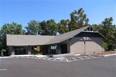 824 E Main St, Medford, OR for lease - Building Photo - Image 2 of 5