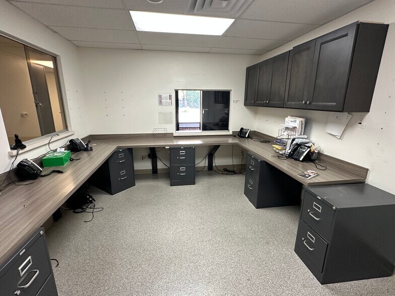 2005 Garey Ave, Pomona, CA à louer - Photo du bâtiment - Image 3 de 18