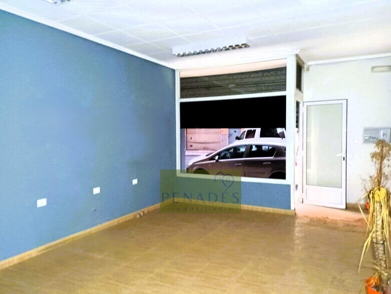 Retail in Ontinyent for lease - Building Photo - Image 2 of 12
