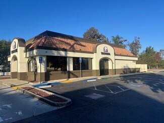 Plus de détails pour 4718 Green River Rd, Corona, CA - Commerce de détail à louer