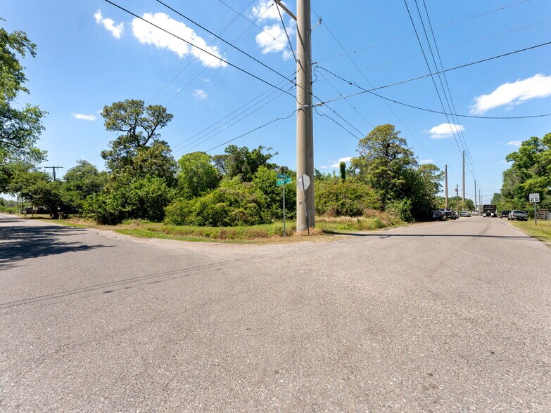 4724 34th Ave S, Tampa, FL à vendre - Photo du bâtiment - Image 2 de 11