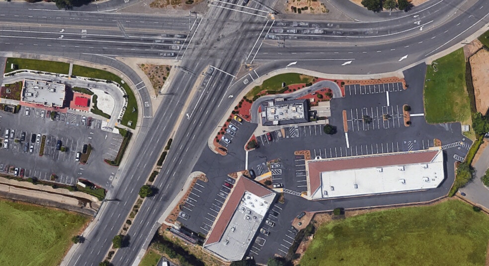 4980 Watt Ave, North Highlands, CA for lease - Building Photo - Image 1 of 2