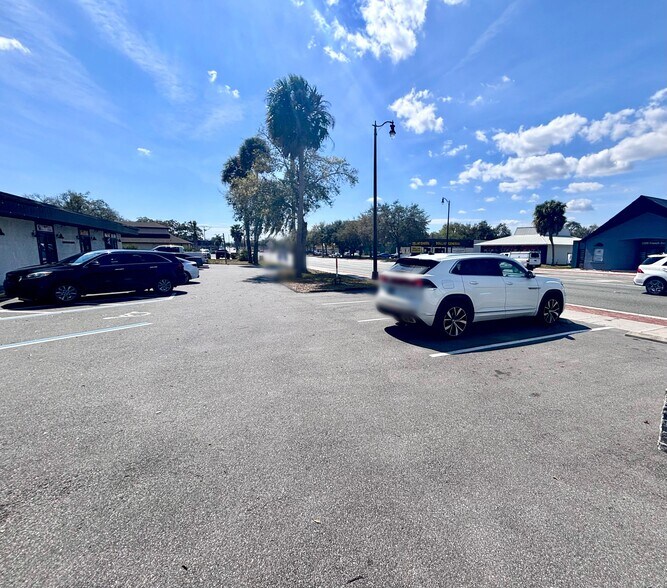 2201 S French Ave, Sanford, FL à louer - Photo du bâtiment - Image 2 de 6