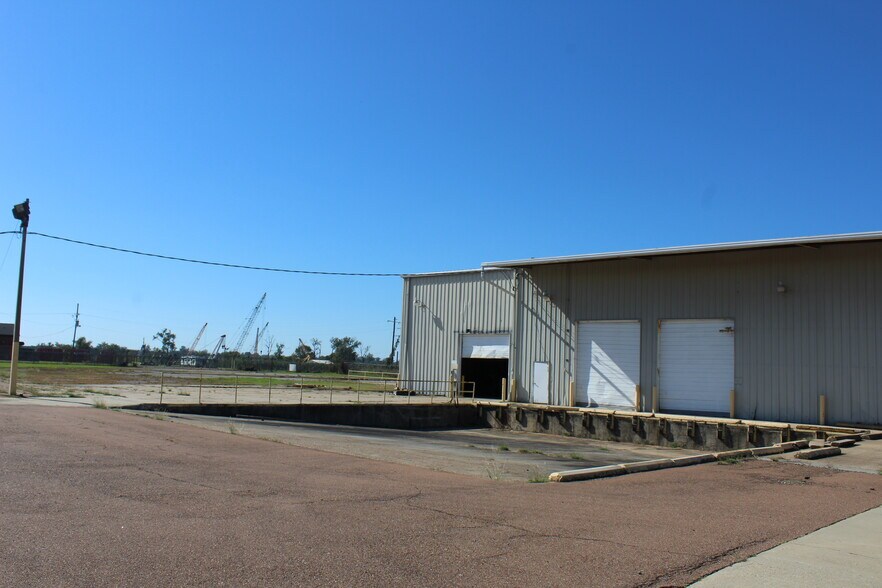 901 Haining Rd, Vicksburg, MS for lease - Building Photo - Image 2 of 34