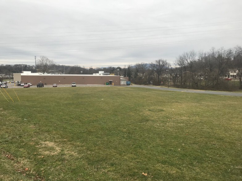 1610 Rutrough Rd, Roanoke, VA for sale - Other - Image 2 of 5