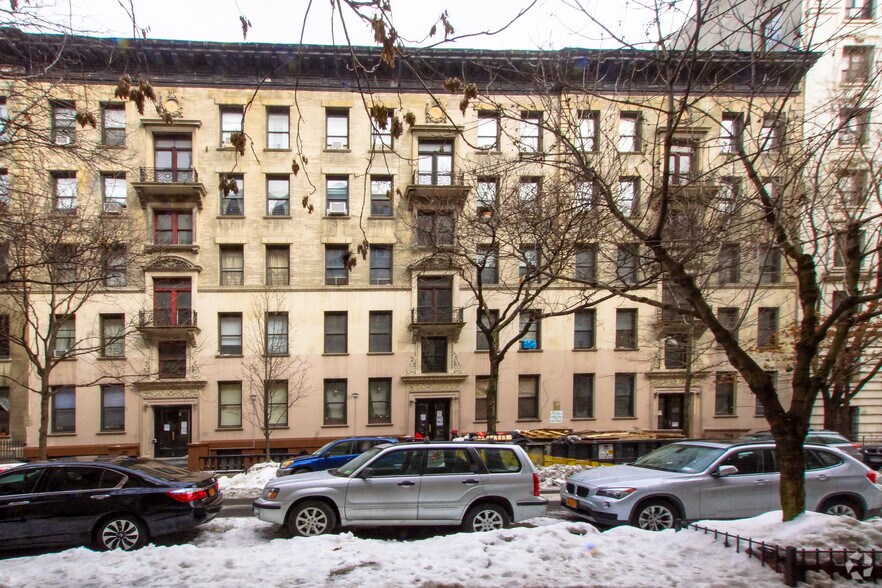 209 W 107th St, New York, NY à vendre - Photo du bâtiment - Image 2 de 6