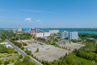 7633 E Jefferson Ave, Detroit, MI - AÉRIEN  Vue de la carte