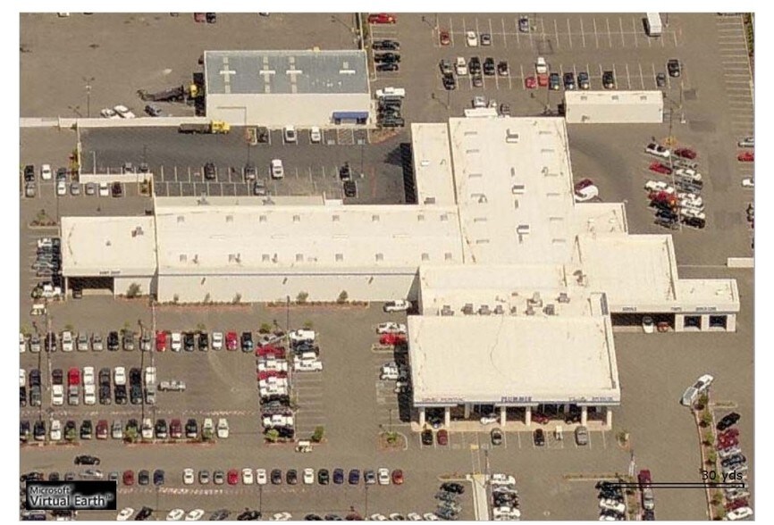 1333 E Kettleman Ln, Lodi, CA à louer - Photo du bâtiment - Image 2 de 14