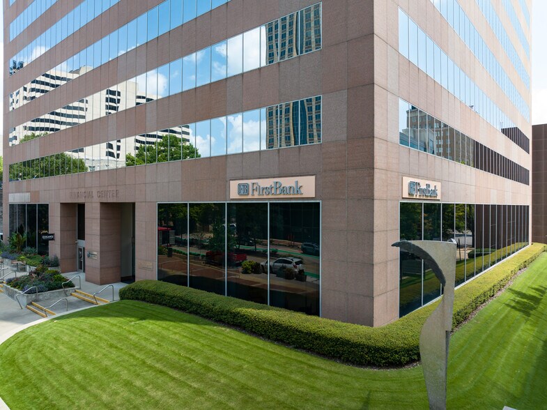 505 20th St N, Birmingham, AL à louer - Photo du bâtiment - Image 3 de 17