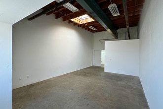 3221 S Hill St, Los Angeles, CA à louer Photo intérieure- Image 2 de 4
