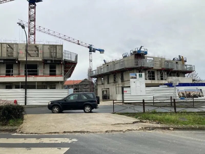 Retail in Morsang-sur-Orge for lease Building Photo- Image 1 of 9