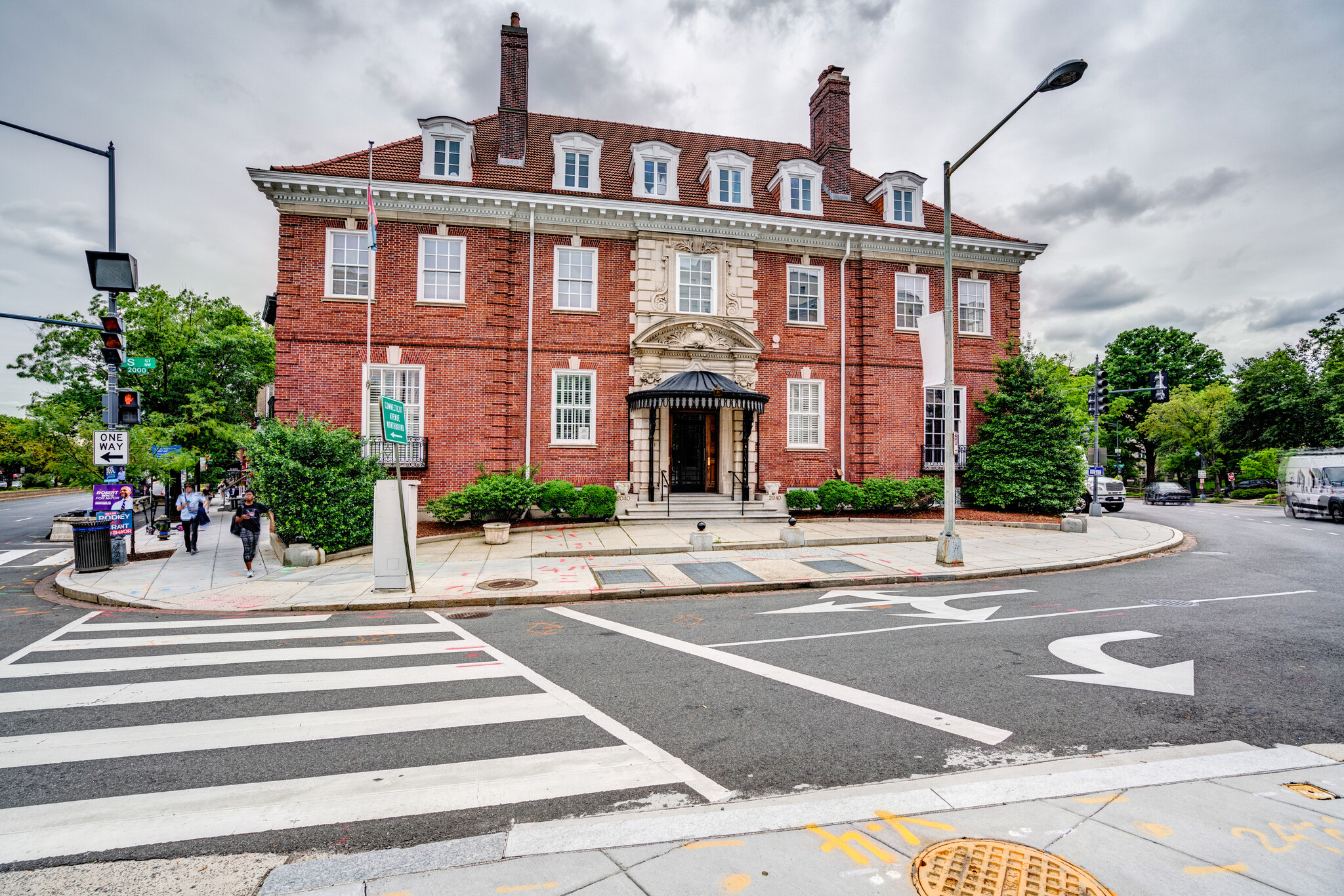 2040 S St NW, Washington, DC à vendre Photo du bâtiment- Image 1 de 47