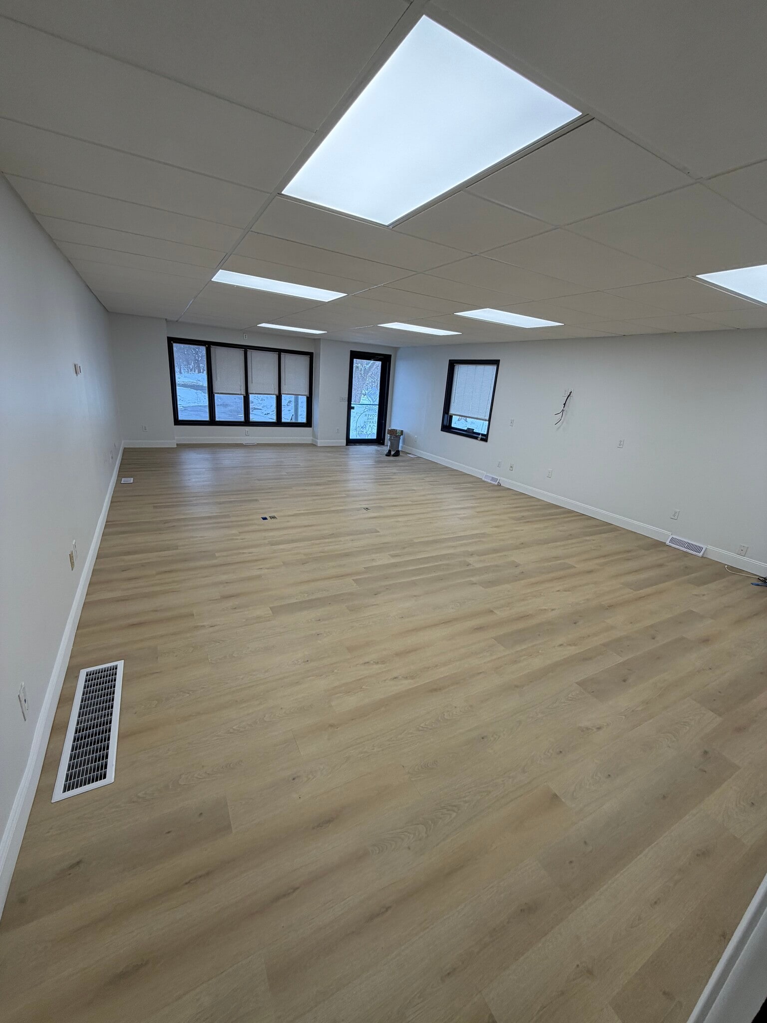 9735 Main St, Clarence, NY for lease Interior Photo- Image 1 of 6