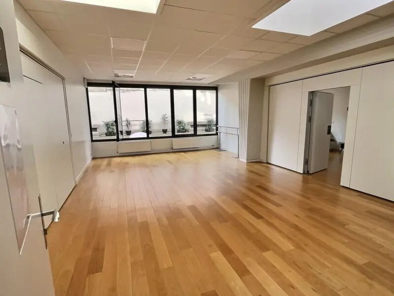 71 Rue Fondary, Paris for lease Interior Photo- Image 1 of 6