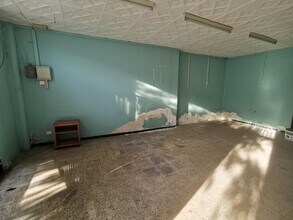 Retail in Manresa, Barcelona for lease Building Photo- Image 2 of 4