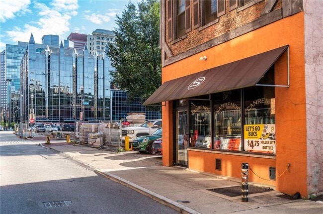 More details for 10 Market St, Pittsburgh, PA - Retail for Sale