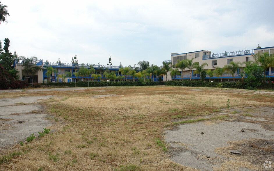 1100 W Ball Rd, Anaheim, CA à vendre - Photo principale - Image 1 de 4