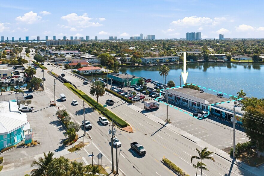 750-758 Northlake Blvd, Lake Park, FL à louer - Photo du bâtiment - Image 2 de 10