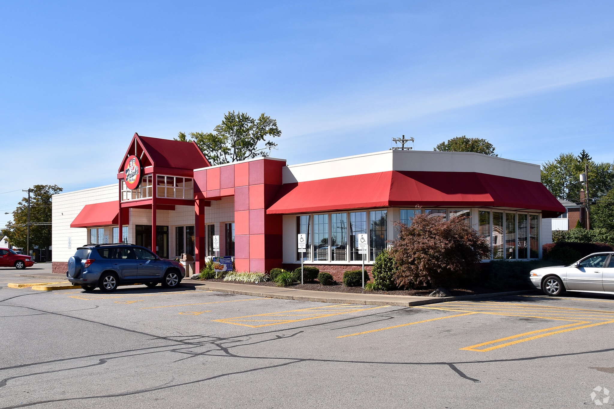 5760 Wooster Pike, Cincinnati, OH for lease Primary Photo- Image 1 of 5