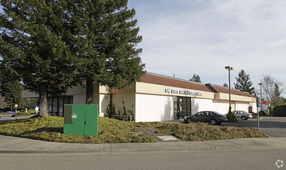 6425-6475 Redwood Dr, Rohnert Park, CA à louer - Photo du bâtiment - Image 2 de 3